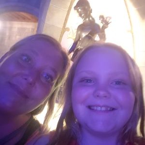 Meet your Posher, Anna